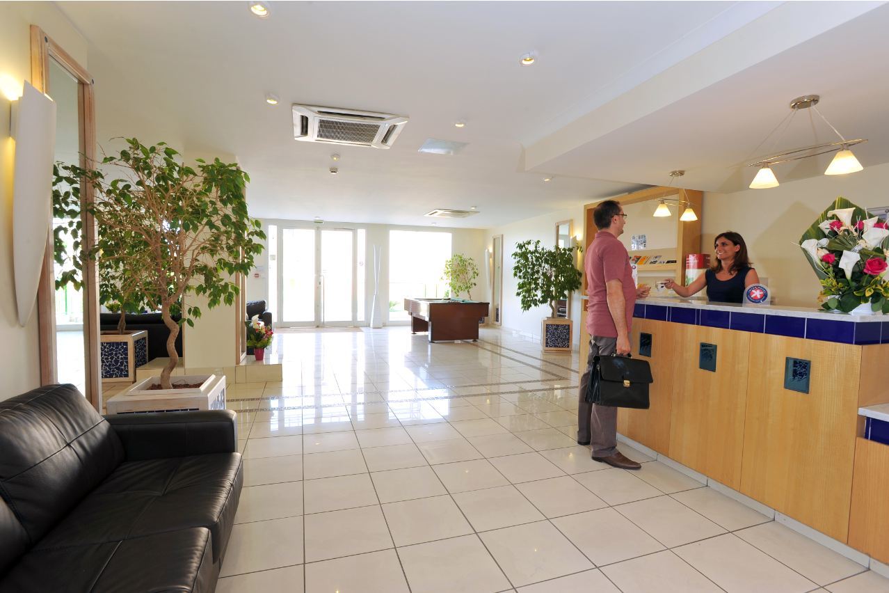 فينوف لوبيه Inter-Hotel Sea Side Park المظهر الخارجي الصورة